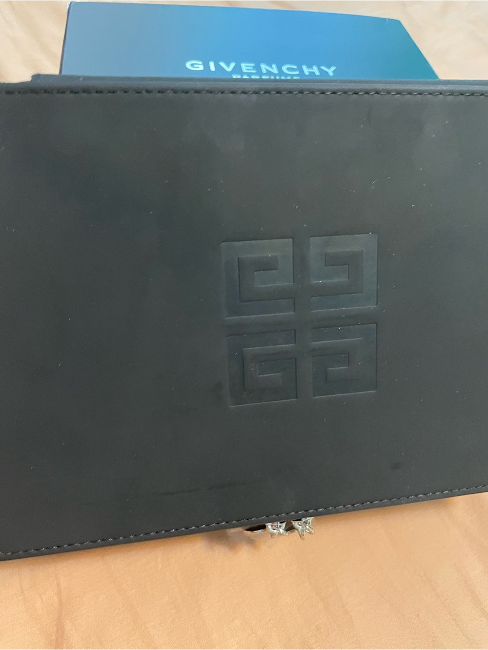 Givenchy beauty Black Leather Zip case - Picture 9 of 12